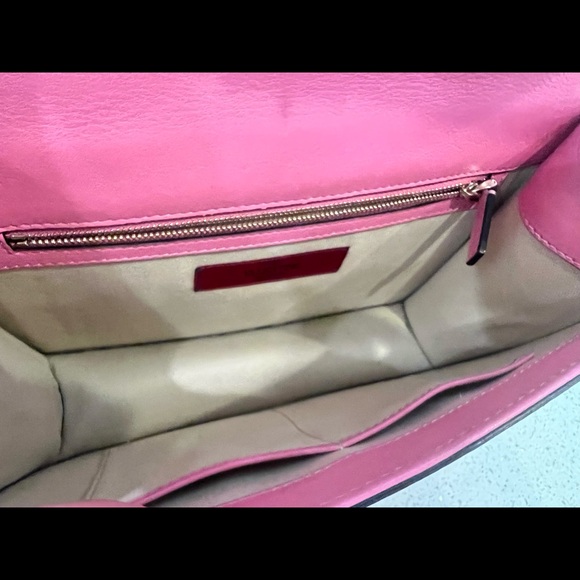 Pink Valetino - Picture 2 of 5